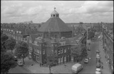 22059-5-3 Wijkoverzicht Spangen met Nederlands Hervormde Kerk 'Kapel Spangen' als middelpunt; Van Nelle-gebouw ver in ...