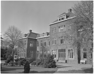 221-7 Exterieur van koloniehuis, de Heuvels, in Nunspeet, voor Kinderen naar Buiten.