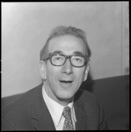 23991-3-6 Portret van gemeenteraadslid Henk van der Pols.