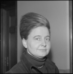 24326-1-2 Portret gemeenteraadslid mevrouw E.M.A. Schmitz