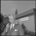 24421-1-4 Portret van ir. Th. Brouwer, directeur van de Verkeersdienst Rotterdam. Hij gaat eind 1973 met pensioen en ...