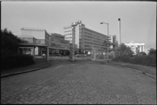 24532-1-51 Fabrieksgebouw van Van Nelle aan de Van Nelleweg. Er werden door Van Nelle en Douwe Egberts diverse ...