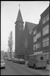 24614-4-55 De Tidemanstraatkerk in de Tidemanstraat wordt gesloten.