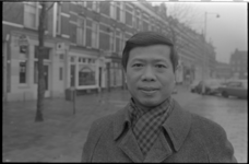 24685-7-35 Portret van ds. John Chen, oprichter van de Stichting Chinese Christelijke Gemeente in Nederland (CCGN).