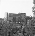 25613-1-11 Het verpleeghuis (psycho-geriatrisch centrum) Stadzicht aan de Overschiese Kleiweg wordt 19-05-1976 geopend. ...