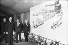 305681-20 Prins Bernhard opent het nieuwe complex van de Graan Elevator Maatschappij (GEM) en de Graan Silo ...