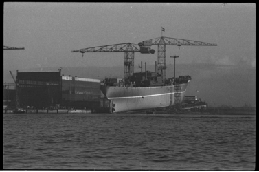 4839 ms. 'Seine Lloyd', voordat het schip bij scheepswerf C. van der Giessen en Zonen in Krimpen aan den IJssel van de ...