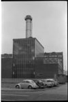 4866 Het onderstation stadsverwarming aan de Blekerstraat wordt in februari 1961 in gebruik genomen..
