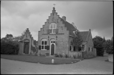 5238-4 Schouwen-Duiveland: woonhuis Het Anker aan het Sluispad 2 in Haamstede.