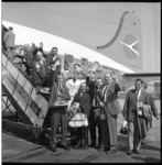 6583 Supporters Feyenoord op vliegtuigtrap voor vertrek vanaf vliegveld Zestienhoven naar Lissabon voor de ...