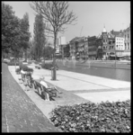 6757-2 Westersingel vernieuwd met wandelpromenade, rechts de Mauritsweg en het hoekpand met torentje op de hoek van de ...