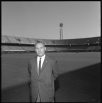 7189 Guus Brox, de eerste manager in het Nederlandse betaalde voetbal.