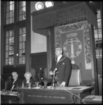 7908-4 Toespraak van nieuwe burgemeester Wim Thomassen in de raadzaal na zijn installatie.