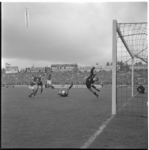 825-2 Spelmoment uit de voetbalwedstrijd Sparta - Feyenoord.
