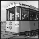 8812-2 Instructierijtuig 2101 van de RET met leerling trambestuurders.
