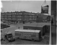 905 Vanuit flat aan de Katendrechtse Lagedijk wordt een verhuizing door 'Condor' in beeld gebracht.