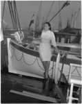 941 Fotomodel Olga Leroy (16) aan boord van de 'Sibajak' bij aankomst in Rotterdam.