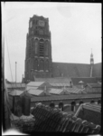 2008-788 Toren van de Grote of Sint-Laurenskerk aan het Grotekerkplein gezien vanaf het dak van een woning. Voor de ...