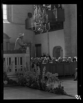 700505-10 Toespraak van Koningin Juliana tijdens de 5 mei-herdenking in de Laurenskerk. Uit een serie van 12 foto's ...