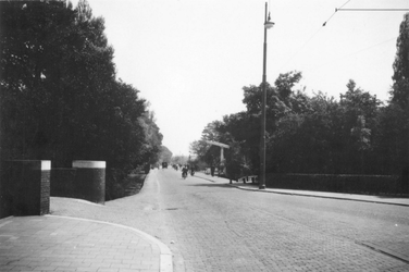 1976-2204 De 's Gravenweg gezien vanuit het westen.
