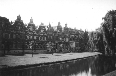 1976-2262 Huizen aan de Provenierssingel.