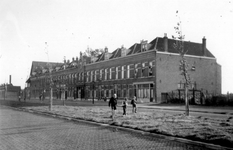 1976-2359 Gezicht op de Dordtsestraatweg.