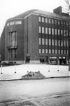 1976-2453 Gezicht op de Coolsingel met de Rotterdamsche Bank, het latere AMRO bankgebouw, van de hoek van de Van ...