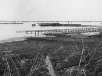 1977-3220 Inundaties bij Schiebroekse polder, als gevolg van een Duitse verdedingsmaatregelen.