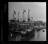 6665 Nagebouwde schepen uit de vloot van Piet Heyn uit 1662 liggen in de Achterhaven in Delfshaven.