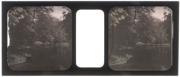 26-2-28 Stereofoto, autochroom, van een park met vijver, mogelijk Het Park.