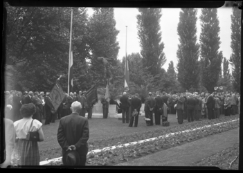 2006-15228 Herdenkingsplechtigheid ter nagedachtenis aan de gesneuvelde militairen tijdens de meidagen van 1940 op het ...