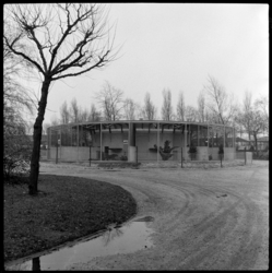 THO-1905 Nieuw gebouw voor roofdieren in Diergaarde Blijdorp aan de Van Aerssenlaan.