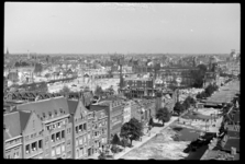 1980-5039 Een overzicht op de door het Duitse bombardement van 14 mei 1940 getroffen omgeving van de Agniesebuurt en ...