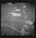FD-4299-149 Verticale luchtfoto van de West Abts Polder en de Spaansche Polder met de Schiedamsche Schie en de ...