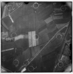 FD-4299-170 Verticale luchtfoto van de Babberspolder (Vlaardingen), met linksboven de Vlaardingscheweg, rechtsonder de ...
