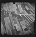 FD-4299-283 Verticale luchtfoto van de polders Binnenland en Nieuw-Reijerwaard met de Dordtschestraatweg (van links ...