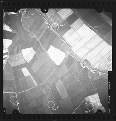 FD-4299-334 Verticale luchtfoto van Spijkenisse met de Breeweg, Hekelingsche Weg, Houwersche Weg, Meeldijk, Lange ...