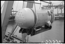 36664 Transport per Bok Matador (in de Eemhaven) van het Surry reactorvat bestemd voor een Amerikaanse kerncentrale, ...