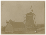 1971-834 Zicht op de molen van Polderlaag-Schieveen aan de Delftweg