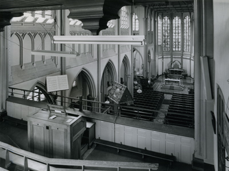 1967-88 Interieur van de kerk van de Allerheiligste Verlosser aan de Goudse Rijweg.