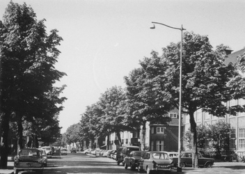 1968-2040 Pieter de Hoochstraat gezien vanuit de Pieter de Hoochweg.