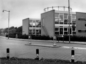 1968-2583 De 2e Park Rozenburgschool aan de Gerdesiaweg