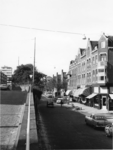 1968-2632 De Oostzeedijk gezien vanaf de Lambertusstraat.