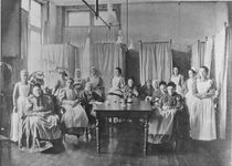 1968-2689 Ziekenkamer van het Bethesda-ziekenhuis aan de Oostmaaslaan.