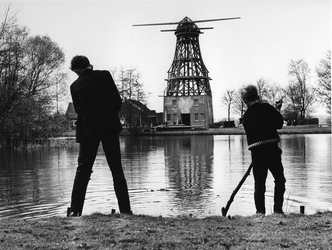 1969-1017 De herbouw van de molen 'De Ster' aan de Plaszoom.