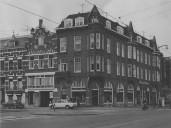 1970-1077 Hoek Oudedijk - Avenue Concordia (links).