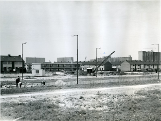 1970-1133 De Prins Alexanderlaan, en aan de overkant de bouw van metrostation Ommoord-zuid.