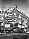 1970-2507 Winkel Tekenbroek aan de Nieuwe Binnenweg, op de hoek van de Claes de Vrieselaan.
