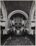 1971-1679 Interieur van de Koninginnekerk aan de Boezemsingel, vanaf het achterbalkon met zicht op het koor, het ...