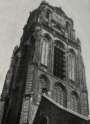 1971-46 De toren van de Sint-Laurenskerk.